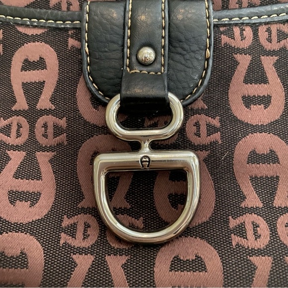 Etienne Aigner Shoulder Bag - Picture 15 of 15